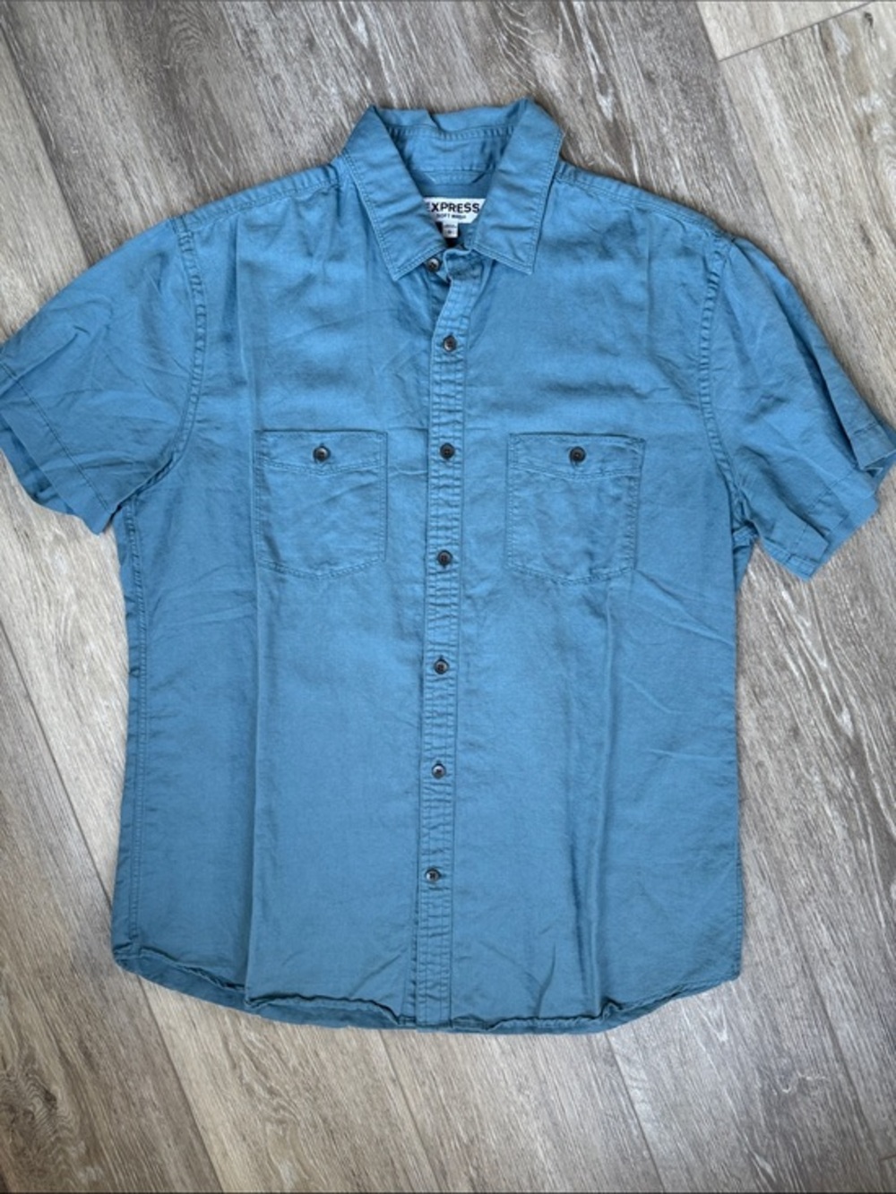 Express Short-Sleeve Button Down Shirt in Dusty Blue, soft wash, large